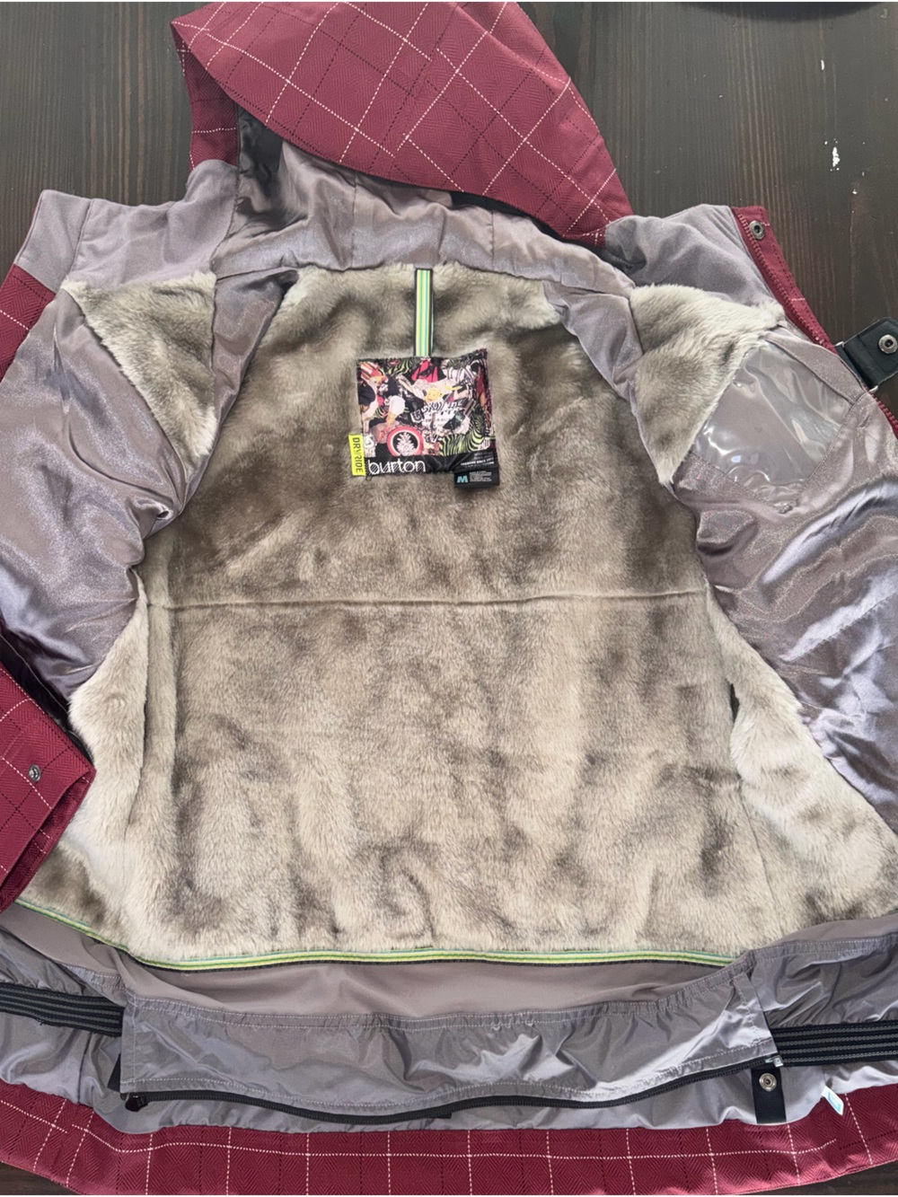 Burton Dryride Dream Maroon Women’s Snowboarding Jacket Medium - Like New - Picture 9 of 14